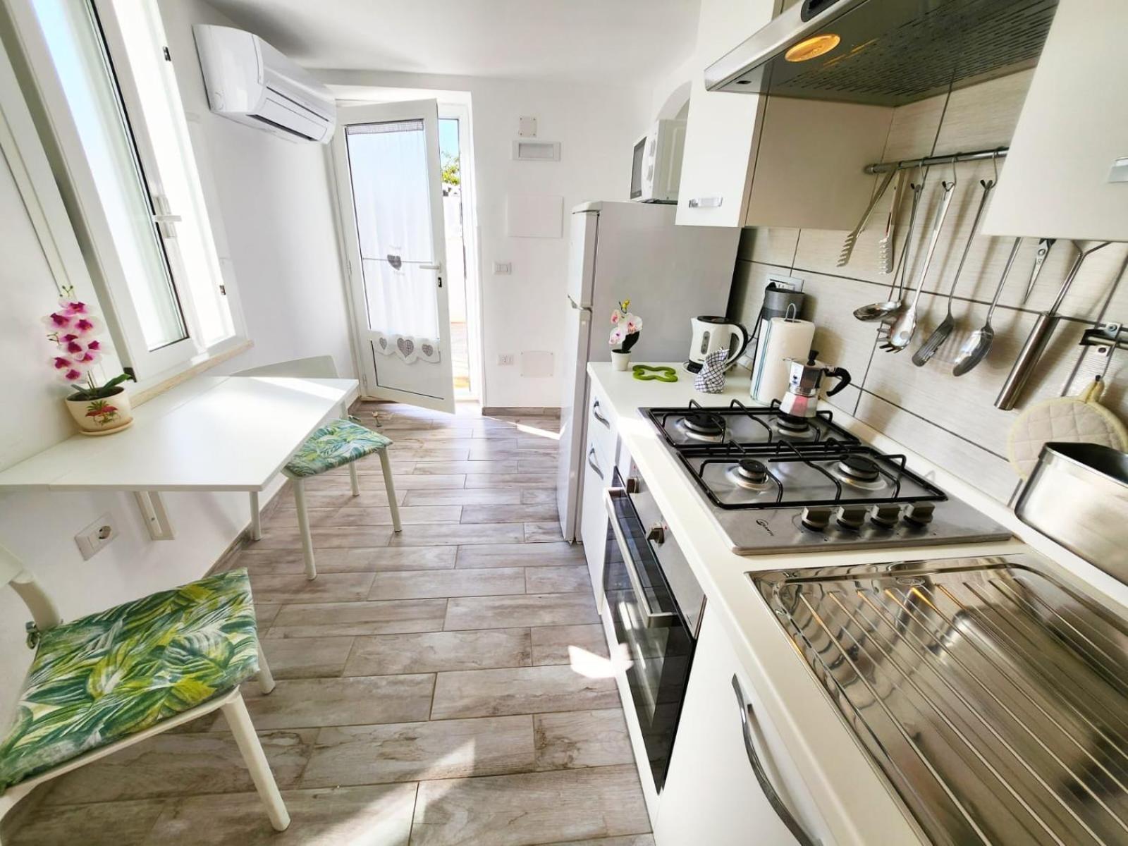 Casa Al Mare Orchidea - Motoparking - Wifi Free - Ac Cala Gonone Dış mekan fotoğraf